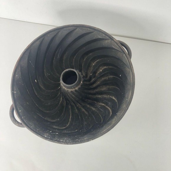 German Primitive Antique Unmarked Cast Iron Pan - Picture 6 of 7